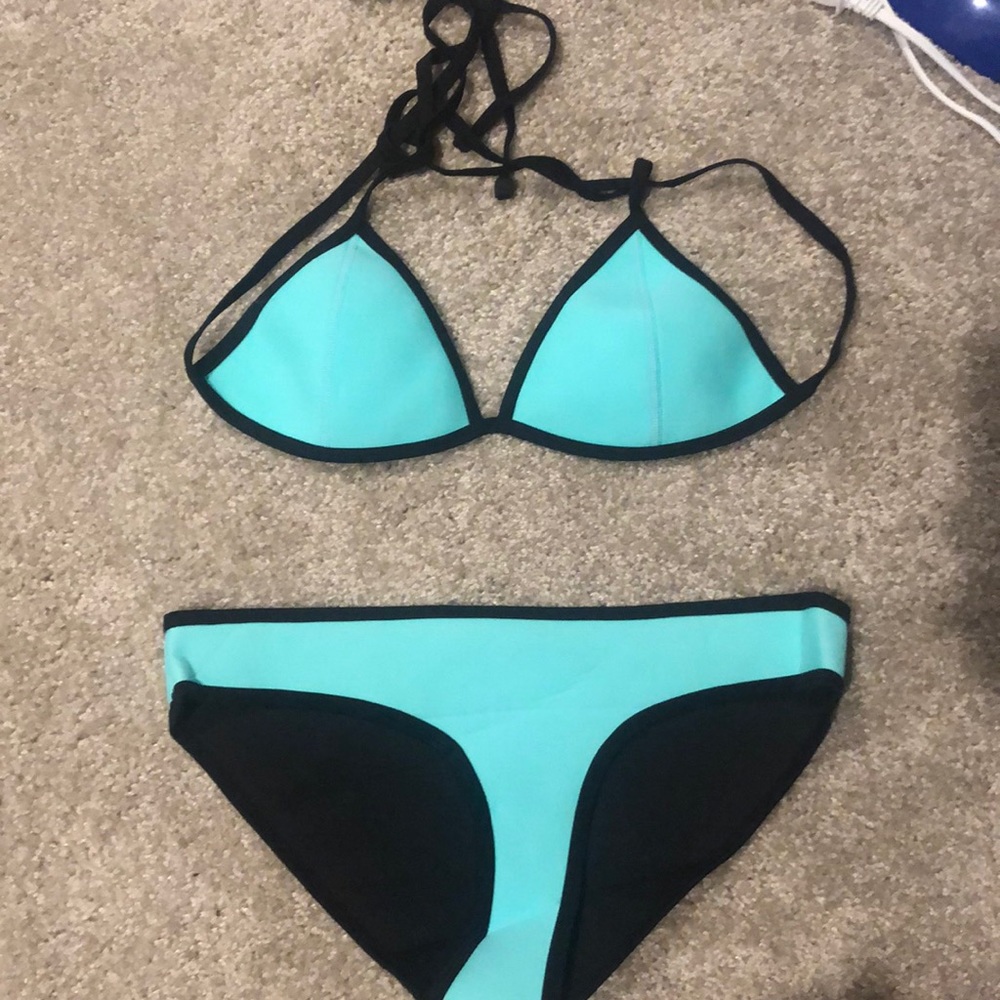 Triangl Swimwear Turquoise Bathing Suit Set NWOT